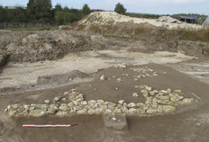 Plan du b&acirc;timent en pierres, dat&eacute; du Moyen &Acirc;ge.  Le Perrou 1, Maill&eacute; (Indre-et-Loire), 2012.  &copy; Inrap