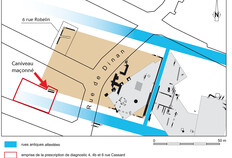Positionnement du caniveau par rapport aux thermes publics voisins 4, 4b et 6, rue de Cassard, Rennes (Ille-et-Vilaine), 2023 © Gaétan Le Cloirec, Inrap