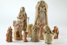 Statuettes religieuses mises au jour dans l'église abbatiale