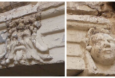 Deux des trois masques ornant l'entablement de support de la vo&ucirc;te de couverture de la loggia du 1er &eacute;tage, supportant le plancher de la loggia du 2e &eacute;tage.16 rue de l'Aspic, N&icirc;mes (Gard), 2020&nbsp;  &copy; Odile Maufras, Michel Piskorz, Inrap  