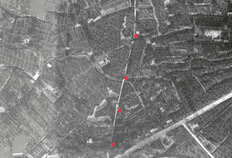 Vue a&eacute;rienne de l'enceinte avec le report des tours sur le versant nord de la colline de Montaury.  &copy; IGN 1922 et Richard Pell&eacute;