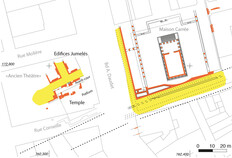 Le Forum et le secteur m&eacute;ridional du quartier monumental, Haut Empire  Au milieu du Ier si&egrave;cle apr&egrave;s J.-C., le secteur m&eacute;ridional du quartier monumental est domin&eacute; et remodel&eacute; par la composition du vaste ensemble architectural du Forum. &Agrave; l'ouest du temple aux Princes de la Jeunesse (Maison Carr&eacute;e), les constructions monumentales, un grand temple sur podium et des &eacute;difices jumel&eacute;s, se d&eacute;veloppent selon les contraintes de la trame urbaine tardo-r&eacute;publicaine, imposant orientation des b&acirc;timents et respect des axes de circulations principaux.  N&icirc;mes, Ancien th&eacute;&acirc;tre (Gard), 1984-1985 et 1987.  &copy; Christophe Pellecuer, d'apr&egrave;s Monteil 1999, fig. 201, p. 229 et fig. 300, p. 381.