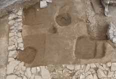 Enclos d&eacute;limit&eacute; par des murs situ&eacute;s en bord de voie  45-49 rue de Beaucaire, N&icirc;mes (Gard), 2024   &copy; Julie Grimaud, Inrap