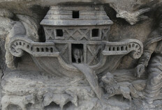 D&eacute;tail de la frise du XVIIe si&egrave;cle : No&eacute; fait entrer les animaux dans l'arche.  Cath&eacute;drale Notre Dame et Saint Castor, N&icirc;mes (Gard), 2022/2025  &copy; Marie Rochette, Inrap