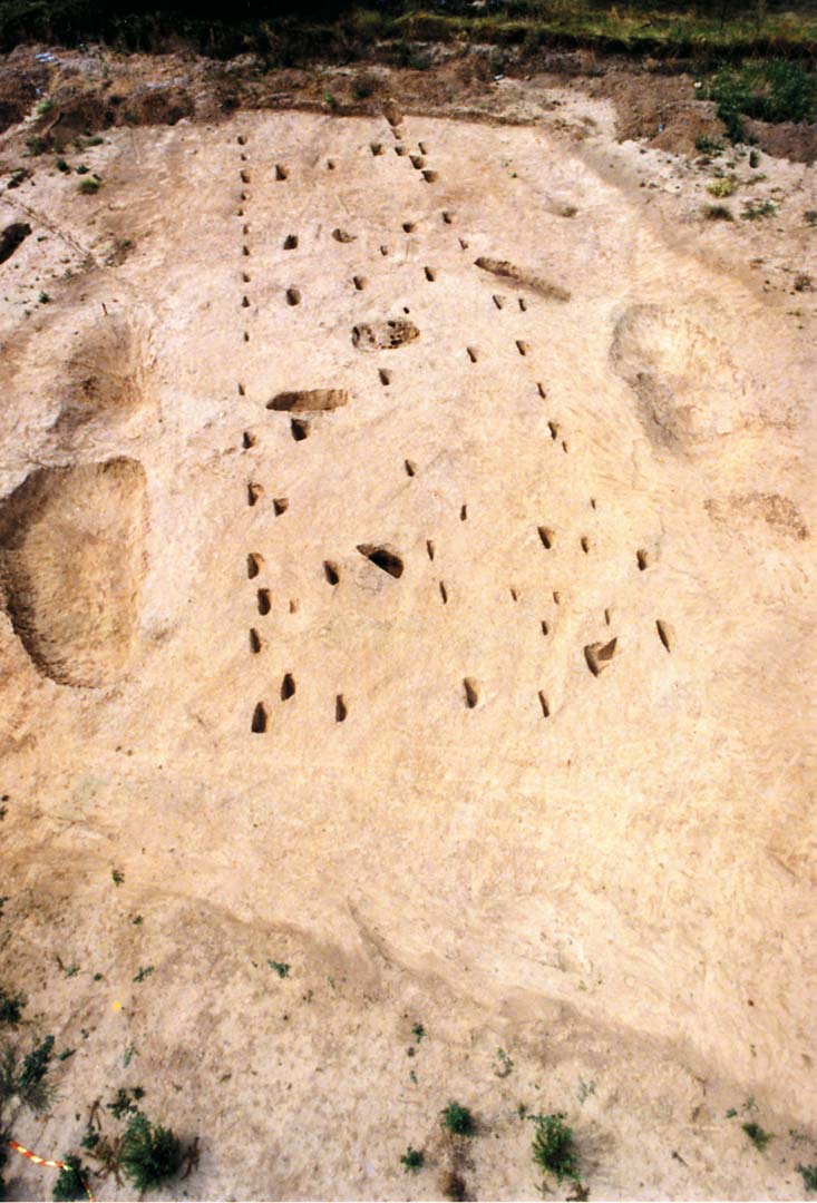 Traces d�une maison danubienne vers -5000 &agrave; Chambly, dans l�Oise.   &copy; Inrap 